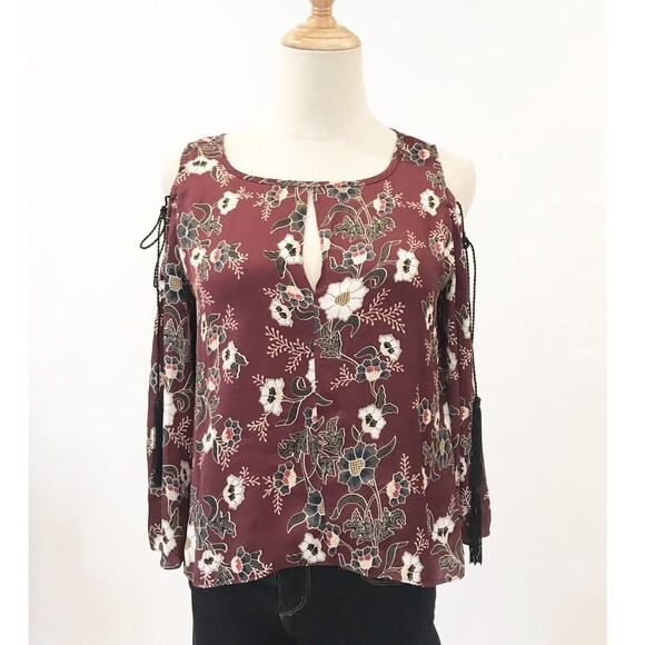 Scoop NY Burgundy Floral Cold Shoulder Blouse Small NWOT NEW - Picture 2 of 11